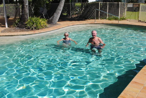 Surfside On The Beach - Broome Tourism 3