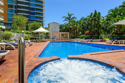 Crest Apartments - Broome Tourism 4