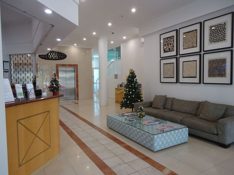 Crest Apartments - Broome Tourism 0