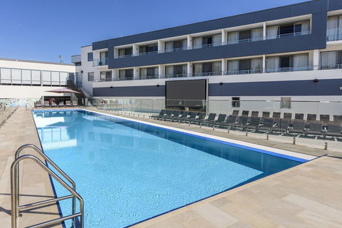 Crowne Plaza Hunter Valley, An IHG Hotel - Broome Tourism 2