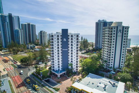 Alexander Holiday Apartments - Broome Tourism 4
