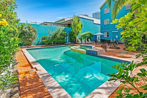 Aquarius Gold Coast - Broome Tourism 1