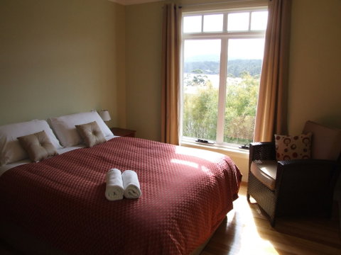Bruny Island Escapes And Hotel Bruny - Broome Tourism 5