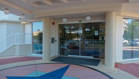 Burleigh Surf Apartments - Broome Tourism 3