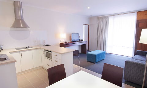The Standpipe Golf Motor Inn - Broome Tourism 5
