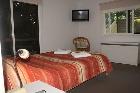 84 The Spit Holiday Apartments - Broome Tourism 4