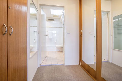 84 The Spit Holiday Apartments - Broome Tourism 7