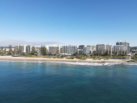 Malibu Mooloolaba - Broome Tourism 1