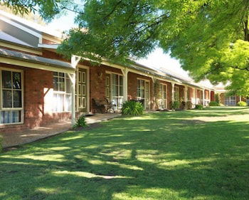 Mansfield Valley Motor Inn - Broome Tourism 0