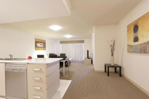 Verandah Apartments - Broome Tourism 5
