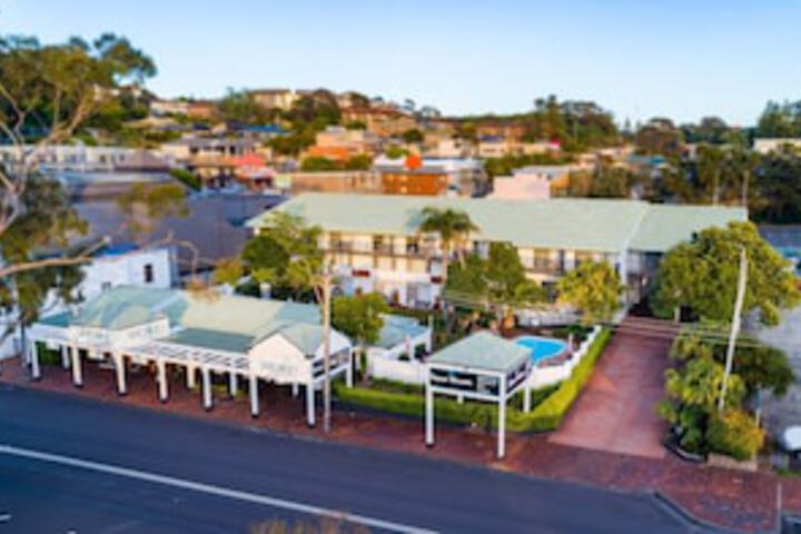  Broome Tourism