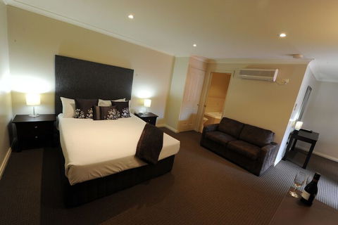 Alexandra Place - Broome Tourism 3
