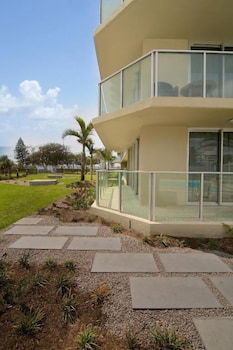 Hi Surf Beachfront Resort Apartments - Broome Tourism 0