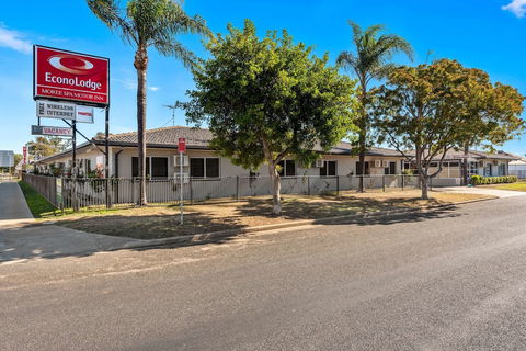 Econo Lodge Moree Spa Motor Inn - Broome Tourism 0