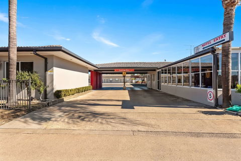 Econo Lodge Moree Spa Motor Inn - Broome Tourism 5