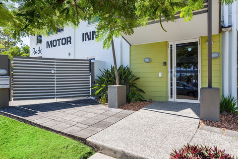 Redcliffe Motor Inn - Broome Tourism 1