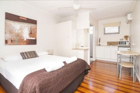 Golden Shores Airport Motel - Broome Tourism 7