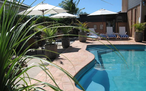 Golden Harvest Motor Inn - Broome Tourism 1