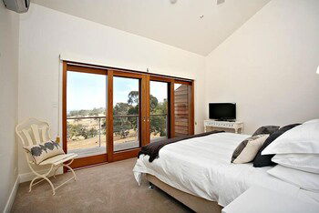 Seascape Retreat - Broome Tourism 5