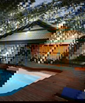 Pinctada McAlpine House