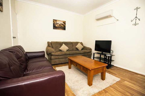 Kalgoorlie Overland Motel - Broome Tourism 7