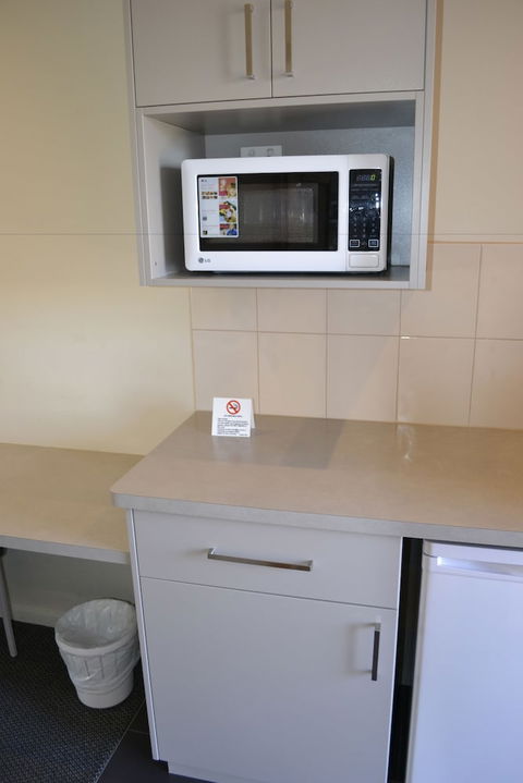 Werribee Motel & Apartments - Broome Tourism 5