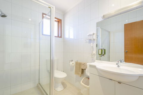 Werribee Motel & Apartments - Broome Tourism 3