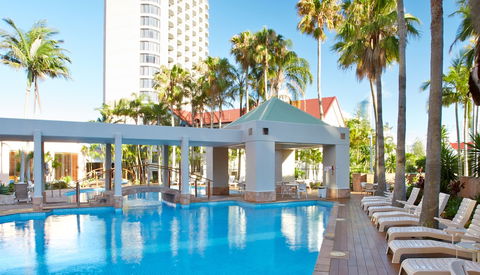 Crowne Plaza Surfers Paradise, An IHG Hotel - Broome Tourism 1