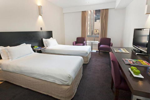 Hotel Causeway - Broome Tourism 3