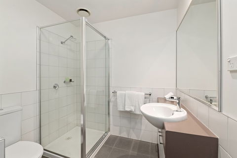 Burwood Serviced Apartments - Broome Tourism 1