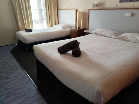 Yarragon Motel - Broome Tourism 1