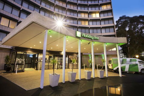 Holiday Inn Melbourne Airport, An IHG Hotel - Broome Tourism 1