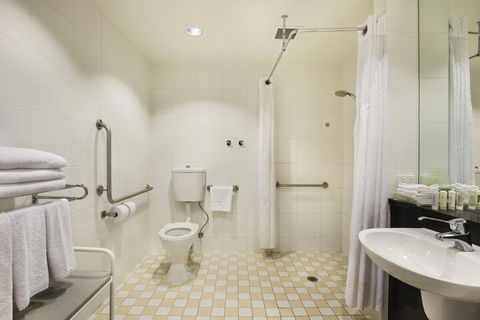 Holiday Inn Melbourne Airport, An IHG Hotel - Broome Tourism 7