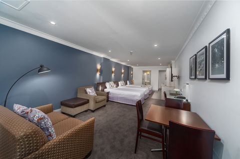 Hyde Park Inn - Broome Tourism 5