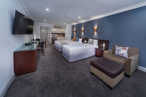 Hyde Park Inn - Broome Tourism 4
