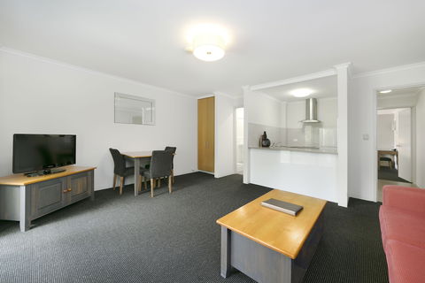 Mt Ommaney Hotel Apartments - Broome Tourism 6