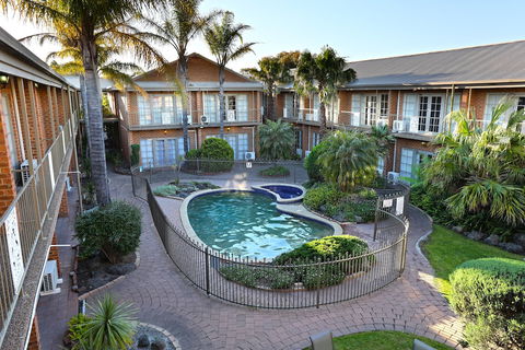 Quality Hotel Melbourne Airport - Broome Tourism 1