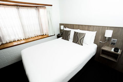Bay Hotel Apartments - Broome Tourism 6