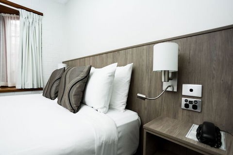 Bay Hotel Apartments - Broome Tourism 4