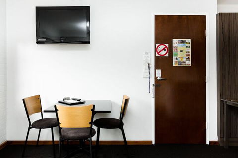 Bay Hotel Apartments - Broome Tourism 3