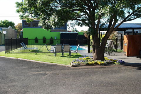 Mitchell On Main Motel & Apartments - Broome Tourism 1
