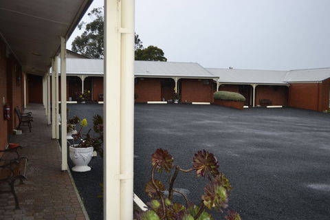Whalers Rest Motor Inn - Broome Tourism 0