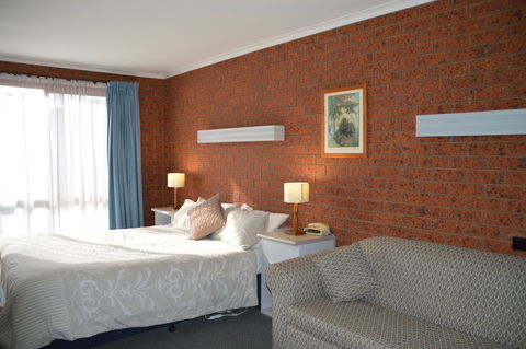 Whalers Rest Motor Inn - Broome Tourism 4
