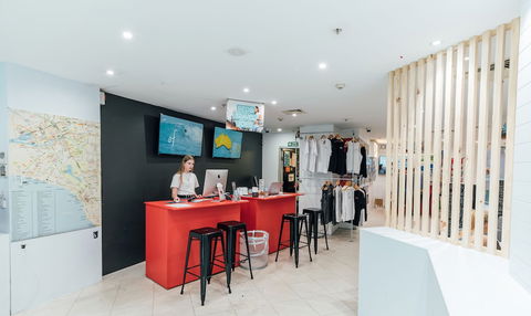 Base Backpackers Melbourne Hostel - Broome Tourism 6