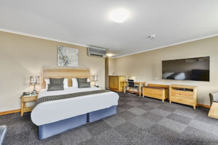  Broome Tourism