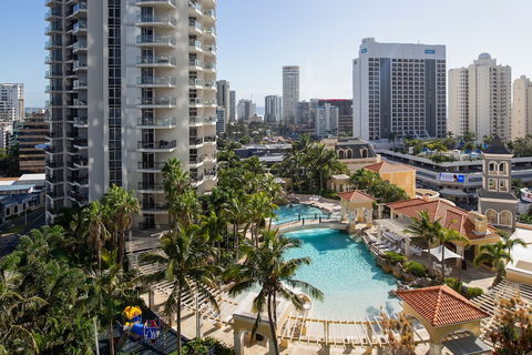 Mantra Towers Of Chevron - Broome Tourism 3
