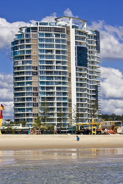 Reflection Tower Two - Broome Tourism 0