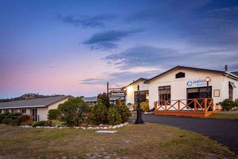 Beachfront At Bicheno - Broome Tourism 3