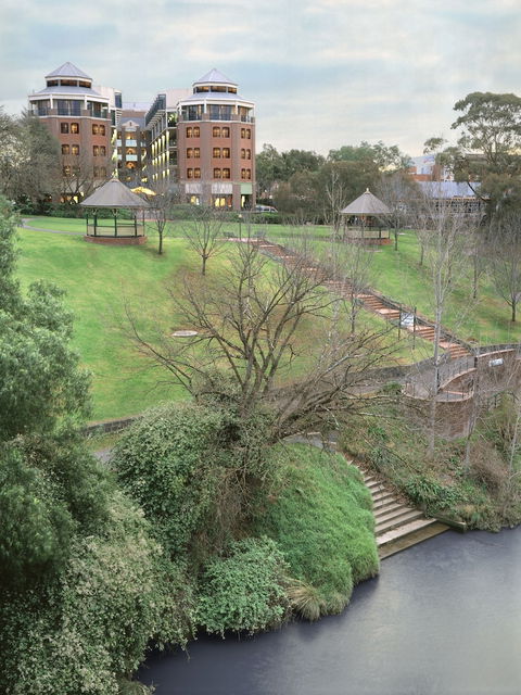Amora Hotel Riverwalk Melbourne - Broome Tourism 3