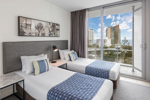 Wyndham Surfers Paradise - Broome Tourism 4